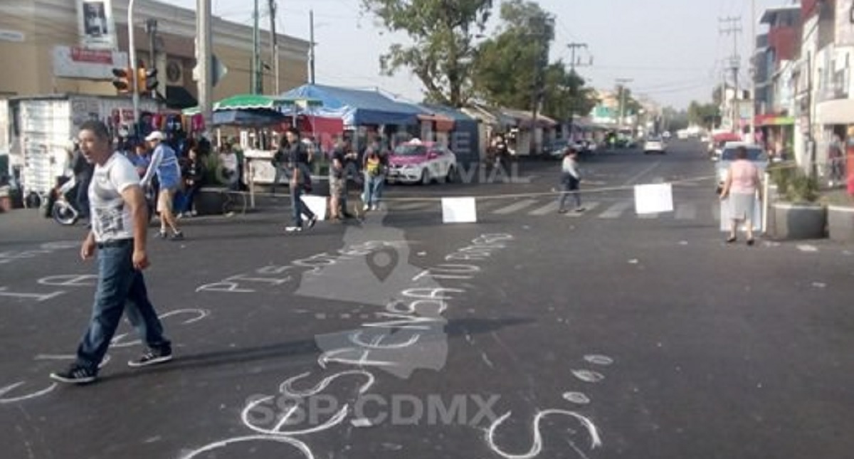 Bloquean Calzada Ermita Iztapalapa por falta de agua - bloquean-la-calzada-ermita-iztapalapa-por-falta-de-agua