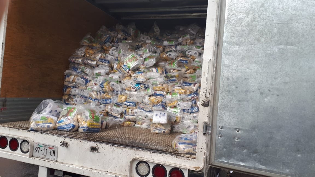 Aseguran camión del gobierno capitalino con despensas en la BJ
