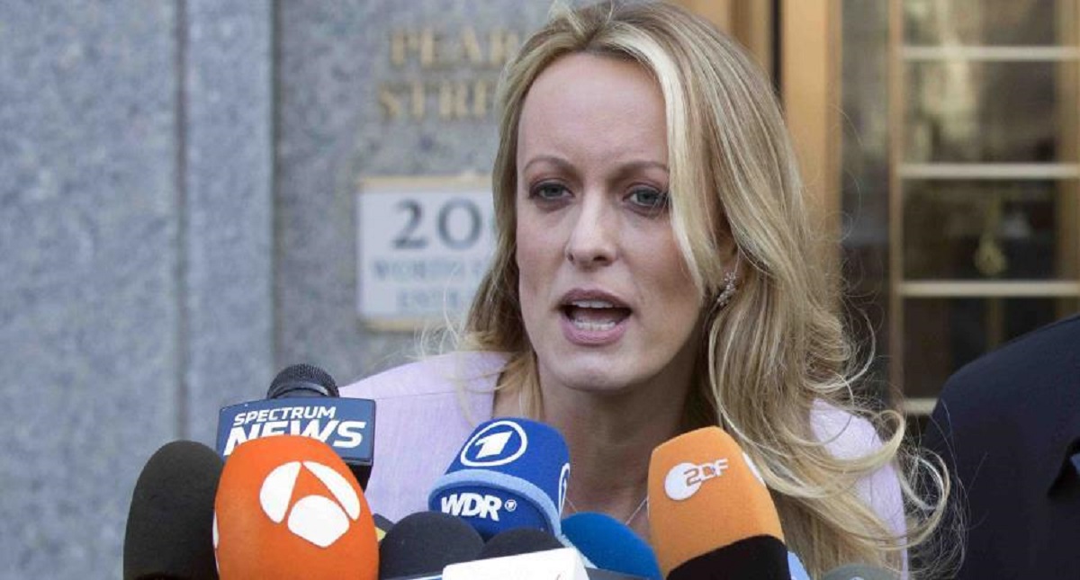 Cancelan reunión de actriz porno con fiscales en caso contra Cohen