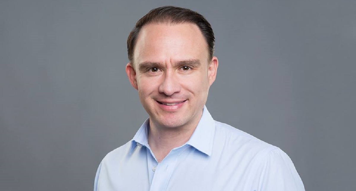 Descubren que candidato del PAN se roba la luz con “diablito”