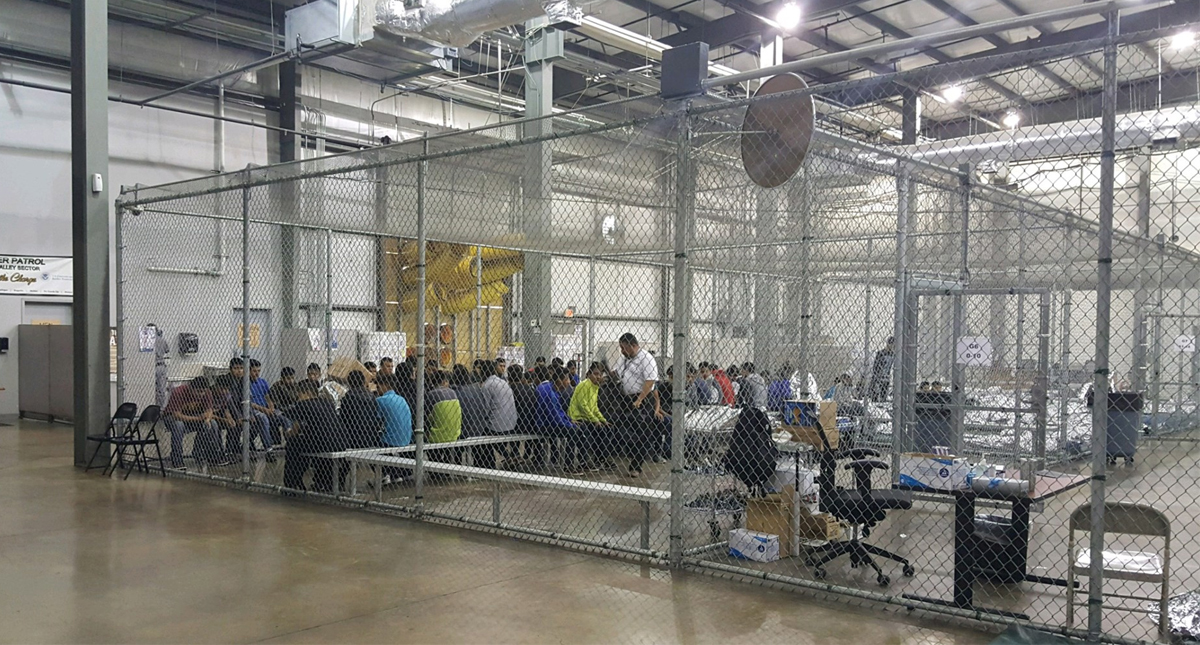 Hallan bebé prematura en centro de detención en Texas