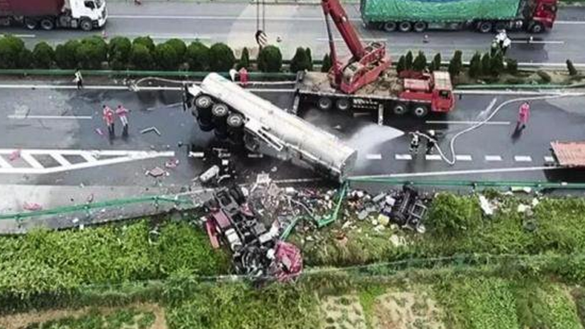 Choque deja 18 muertos y 14 heridos en China