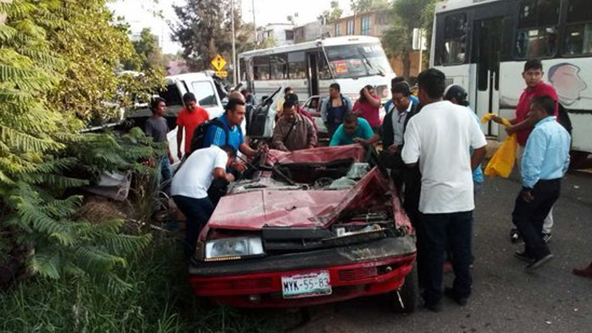 Choque en Oaxaca deja un muerto y siete heridos - choque-oaxaca-muerto-heridos