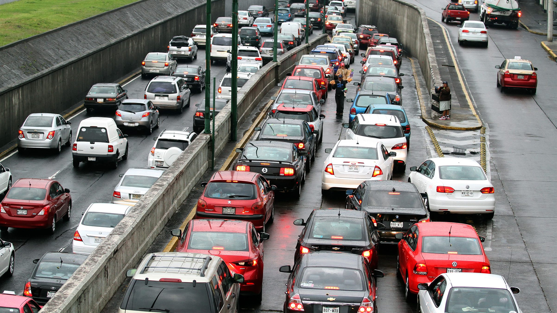 Los vehículos que no circularán este jueves por Contingencia Ambiental