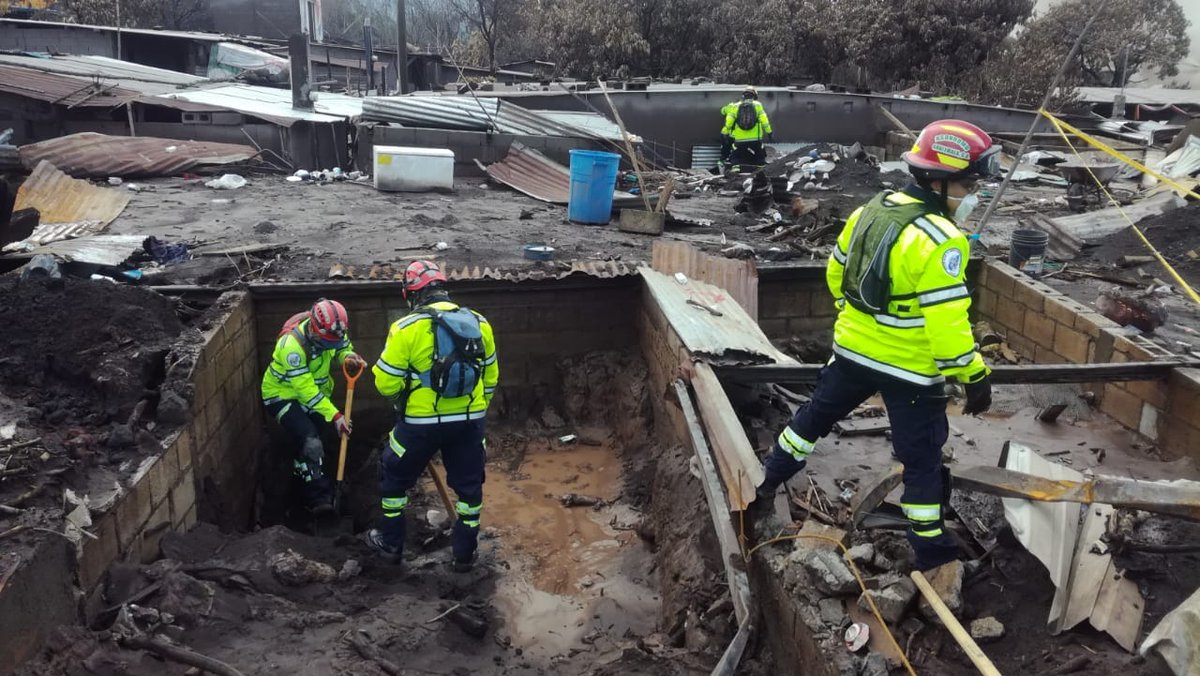 Reanudan búsqueda de víctimas tras erupción del Volcán de Fuego - conred-guatemala1