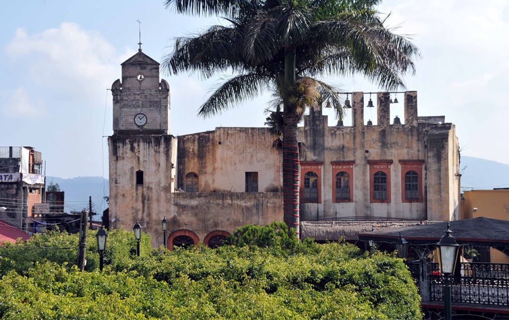 Xilitla; un sueño puesto en abismo - convento-2