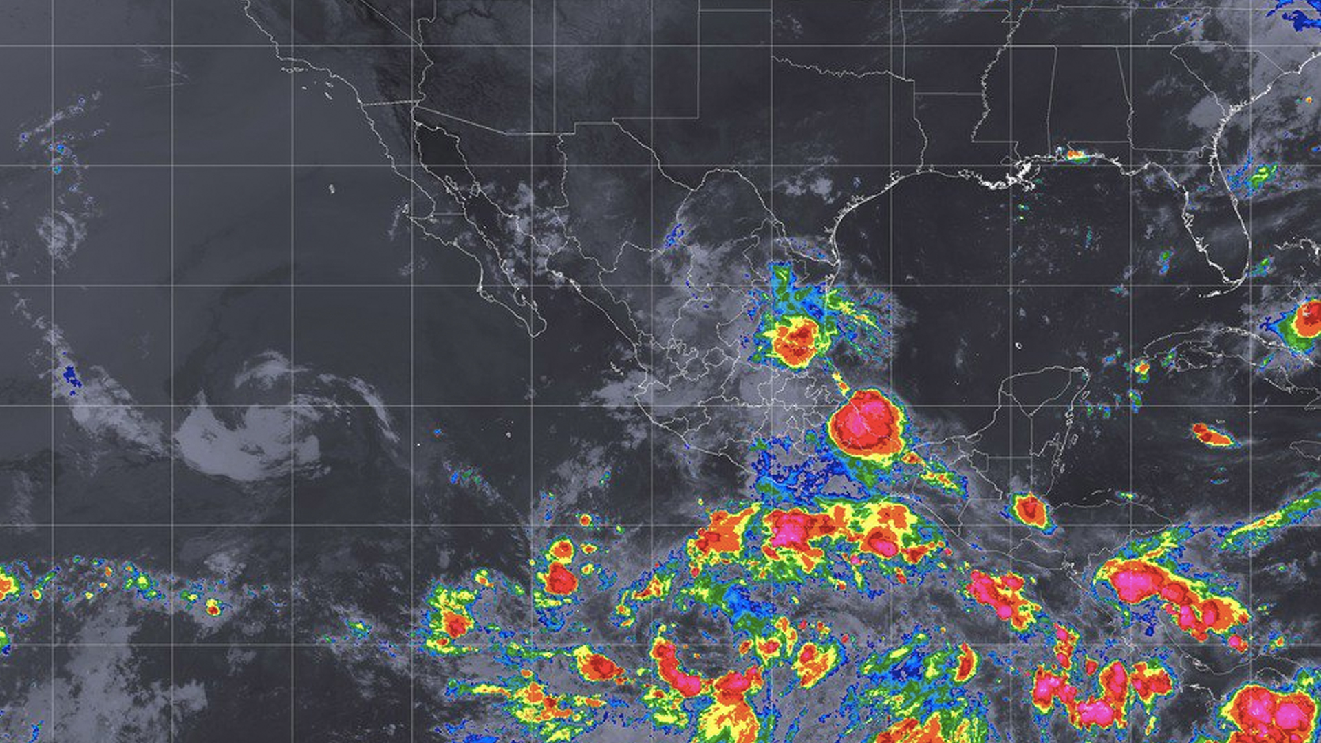 Daniel se degrada en el Pacífico