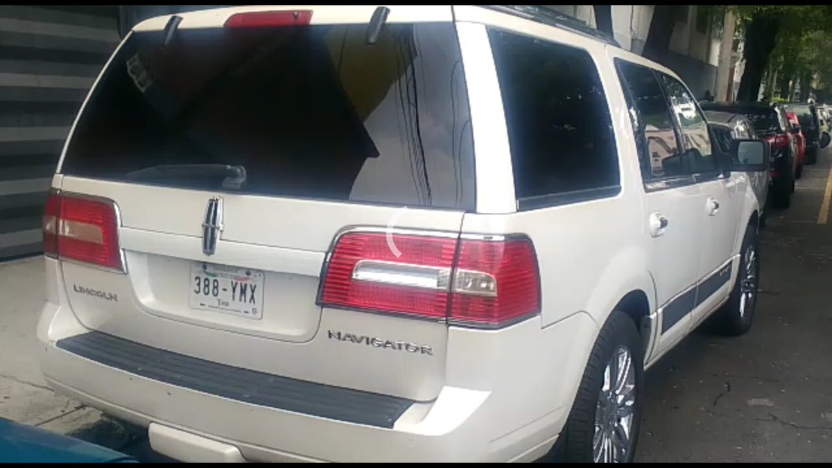 Detienen a dos con 20 mdp en efectivo en Insurgentes - detienen-sujetos-insurgentes-20-millones-pesos-3