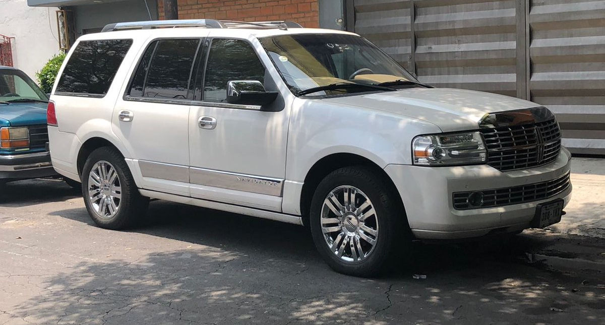 Detienen a dos con 20 mdp en efectivo en Insurgentes