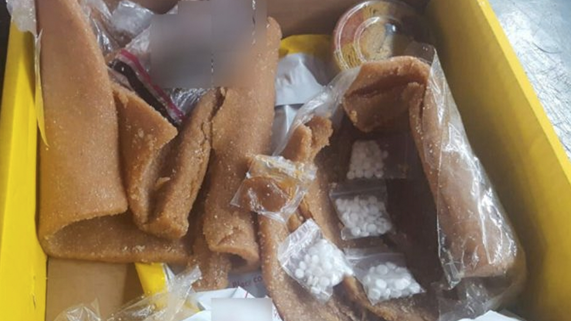 Decomisan heroína en dulces típicos