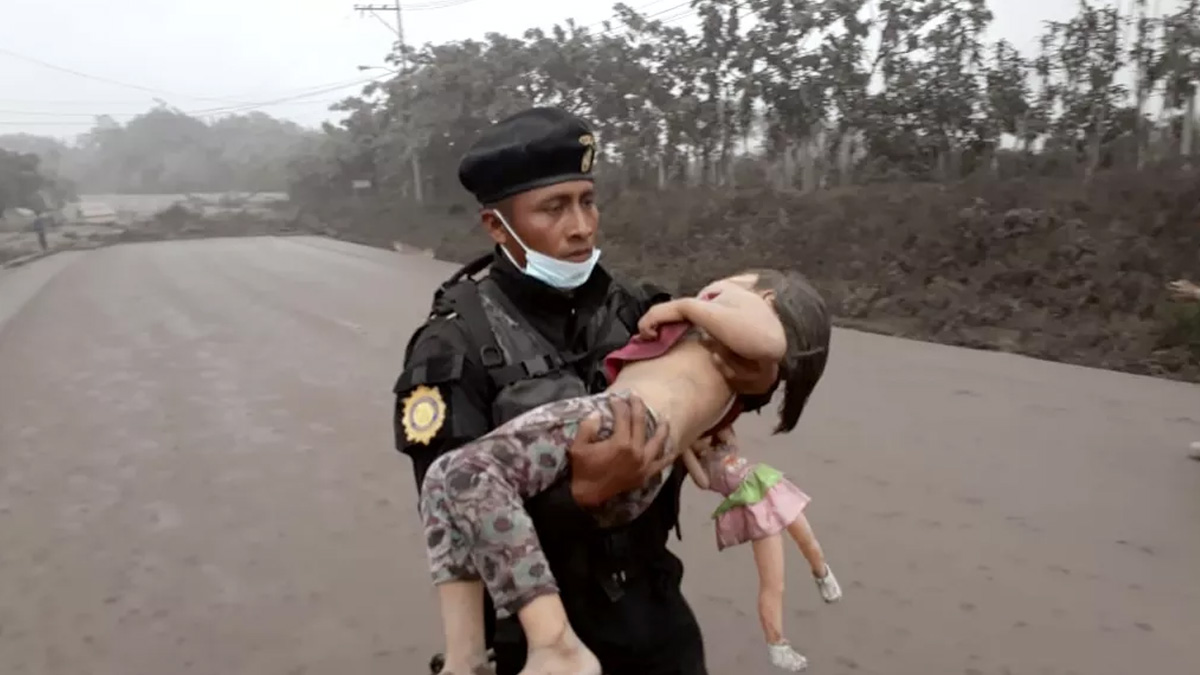 Suben a 46 lesionados por erupción en Guatemala - erupcion-volcan-guatemala