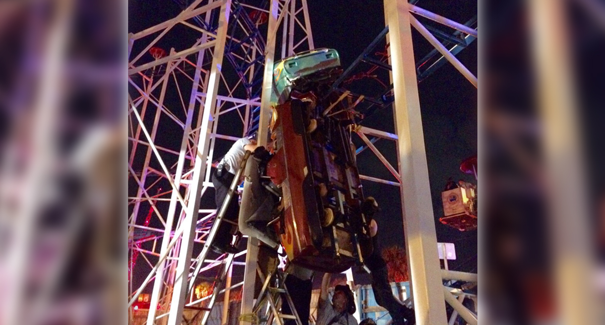 Montaña rusa en Florida se descarrila y deja seis heridos