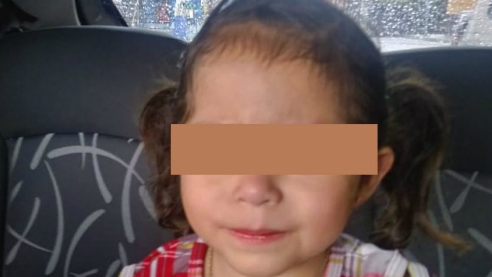Roban auto con niña adentro en Morelia; logran recuperarla a salvo