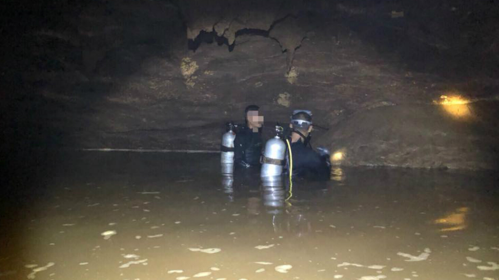 Buscan en Tailandia a equipo de futbol infantil desaparecido en cuevas - futbolistas-desaparecidos-tailandia-2