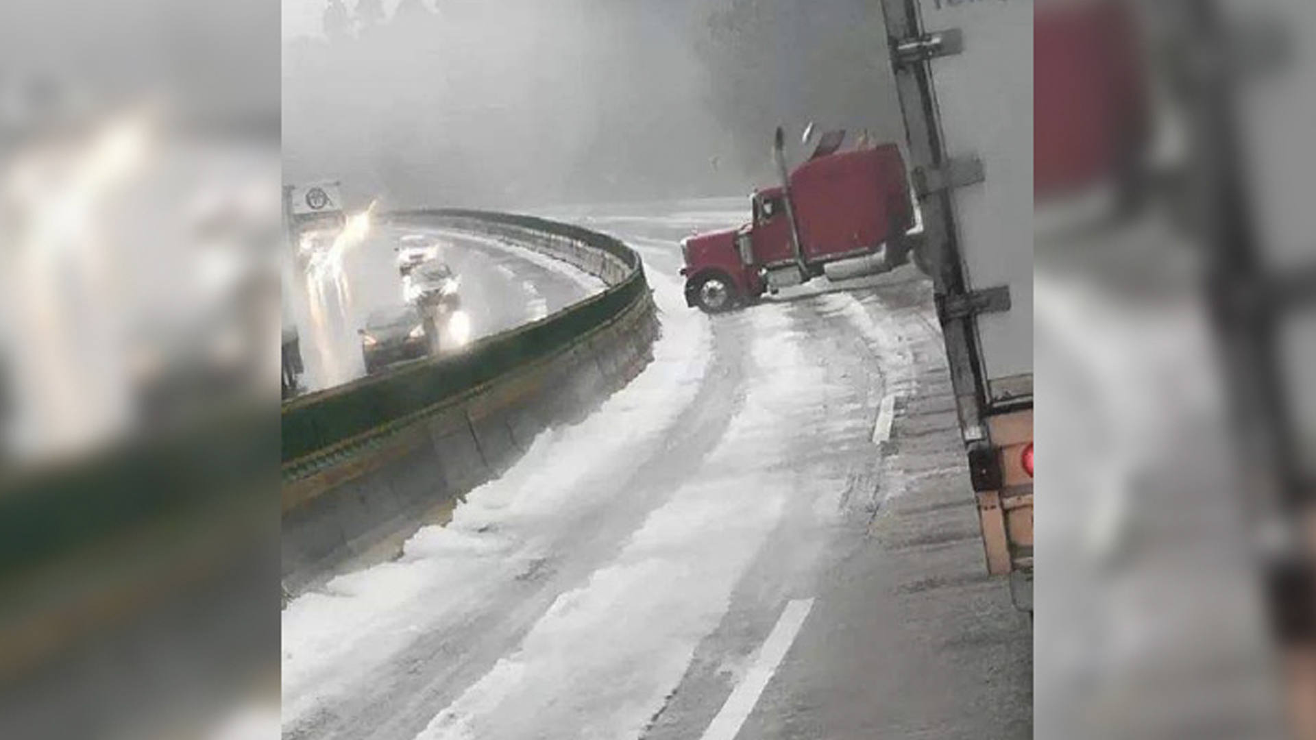 Granizo provoca carambola en la México-Puebla Granizo provoca carambola en la México-Puebla