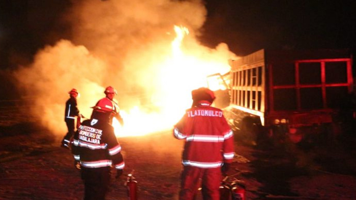 Se incendia ducto de Pemex por toma clandestina - incendio-ducto-jalisco