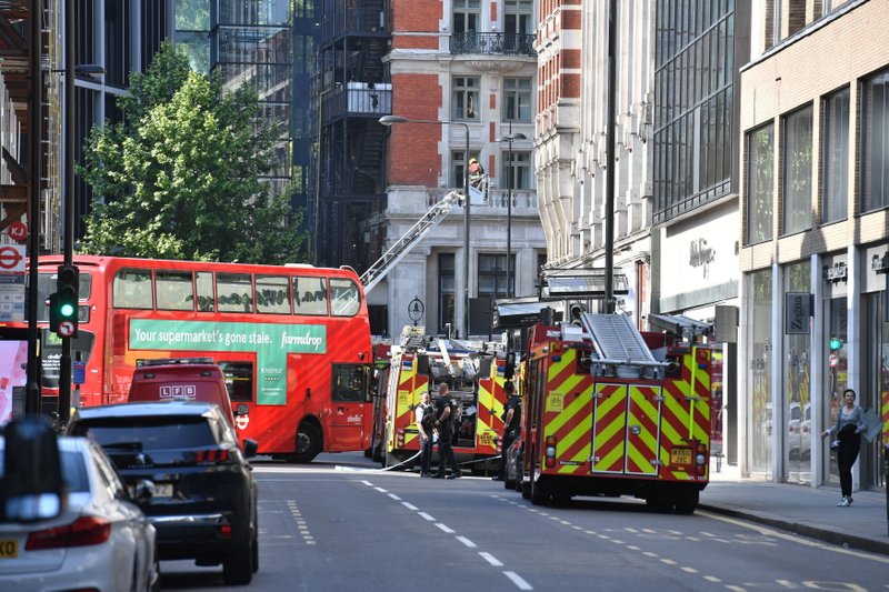 #Video Incendio en hotel de lujo de Londres - incendio-londres
