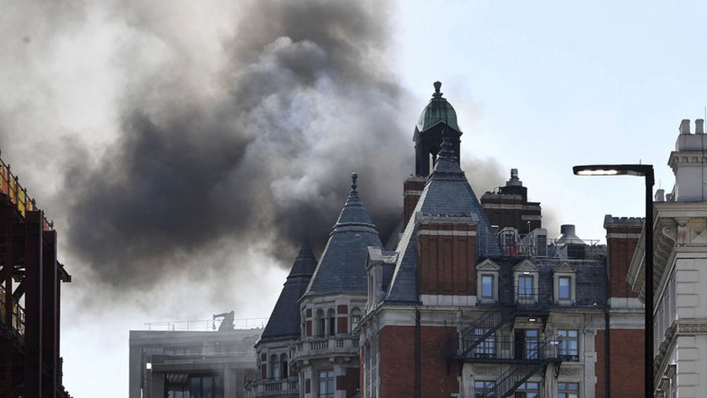 #Video Incendio en hotel de lujo de Londres