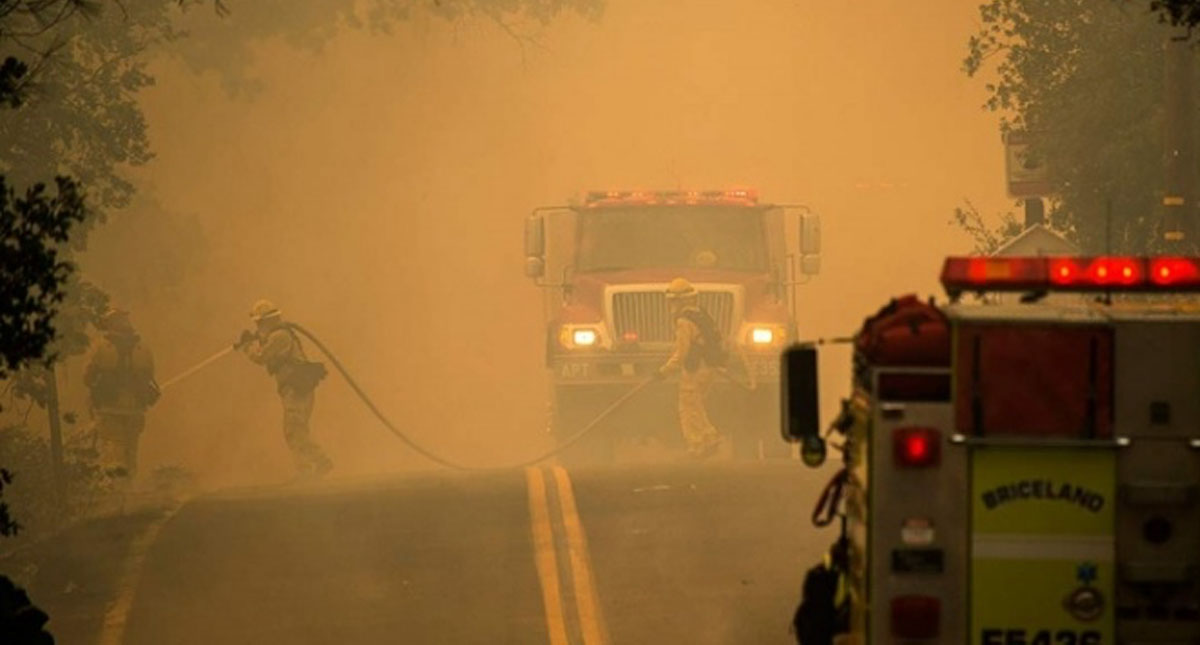 Se reportan cuatro incendios fuera de control en California Se reportan cuatro incendios fuera de control en California