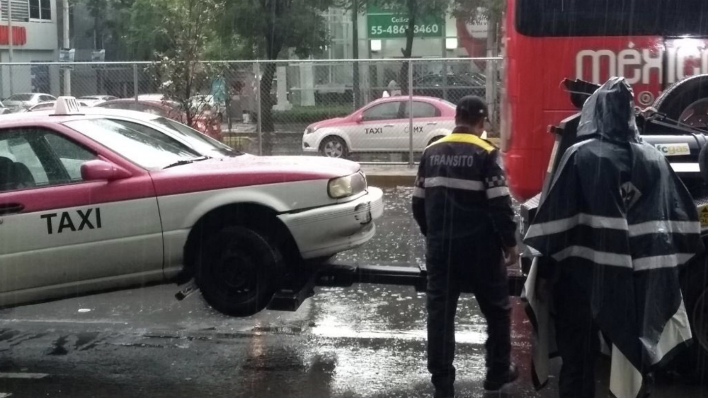 Aplica 191 infracciones a automovilistas en el operativo Blindaje CDMX