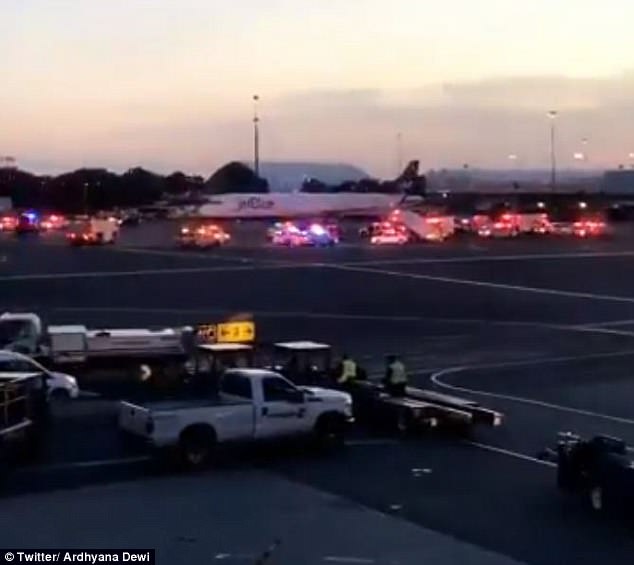 Policías resguardan avión tras falsa alarma de secuestro - jetblue-policias-secuestro