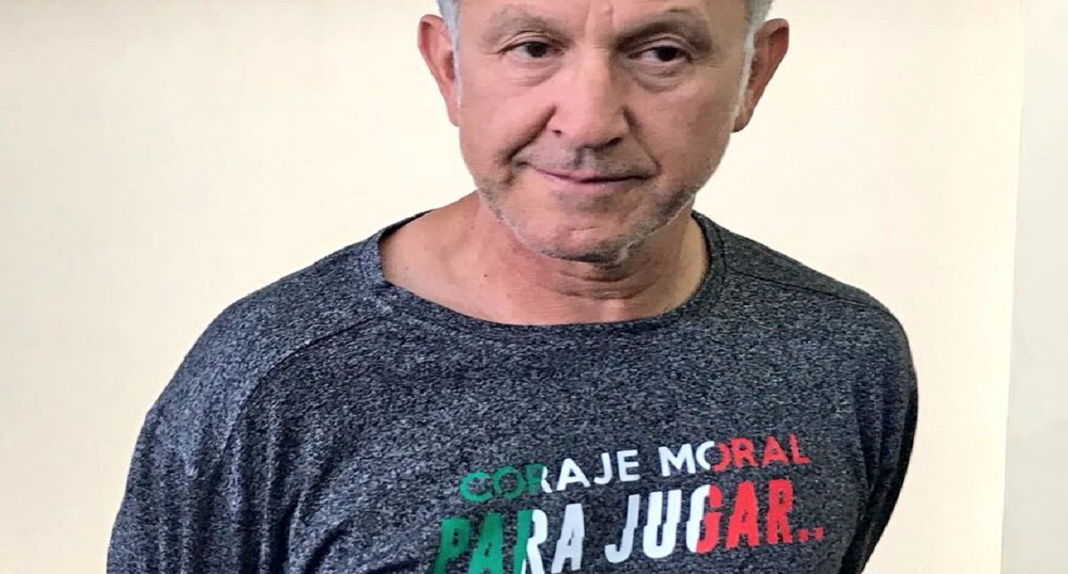 Juan Carlos Osorio estrena playera para motivar al Tri
