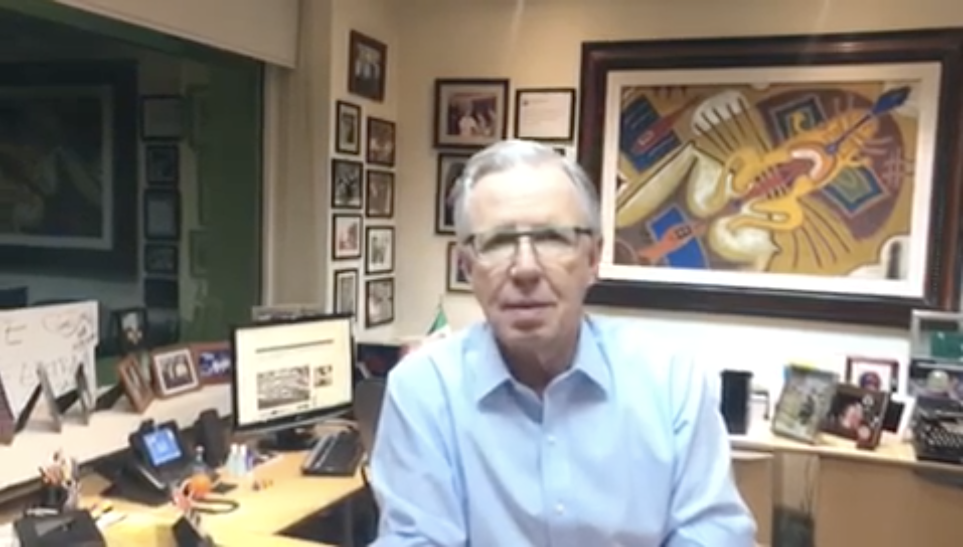 ¡Las noticias! Todo el país afectado por cuatro frentes