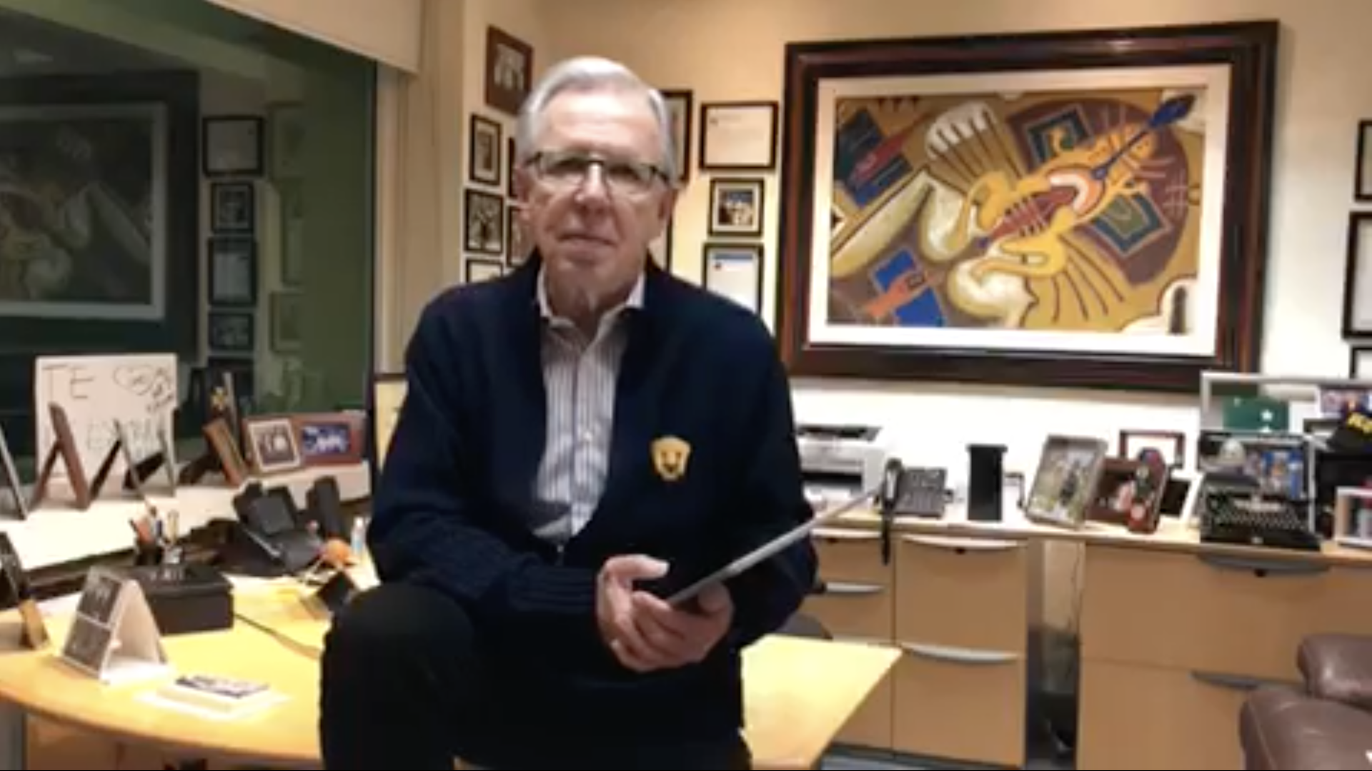 ¡Las noticias! Trump firmó la orden ejecutiva para terminar separación