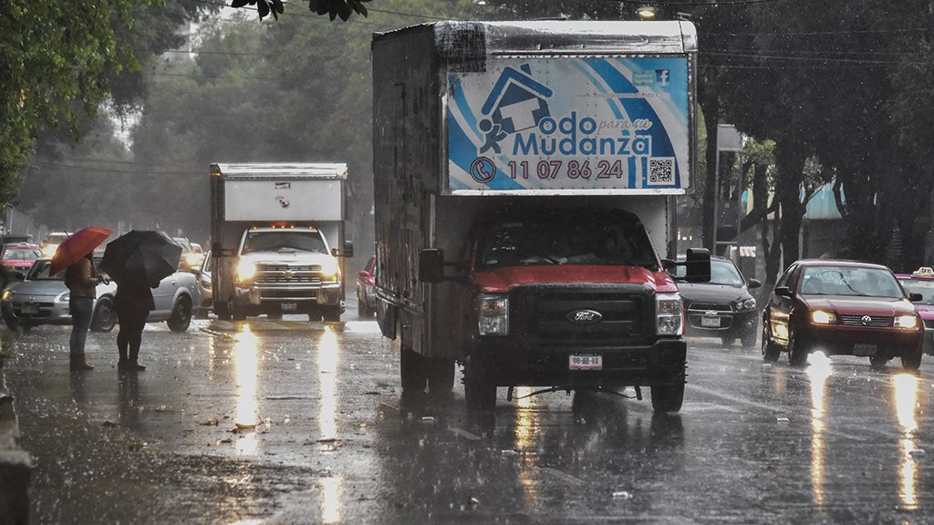 Suman siete encharcamientos e inundaciones, activan alertas por lluvia