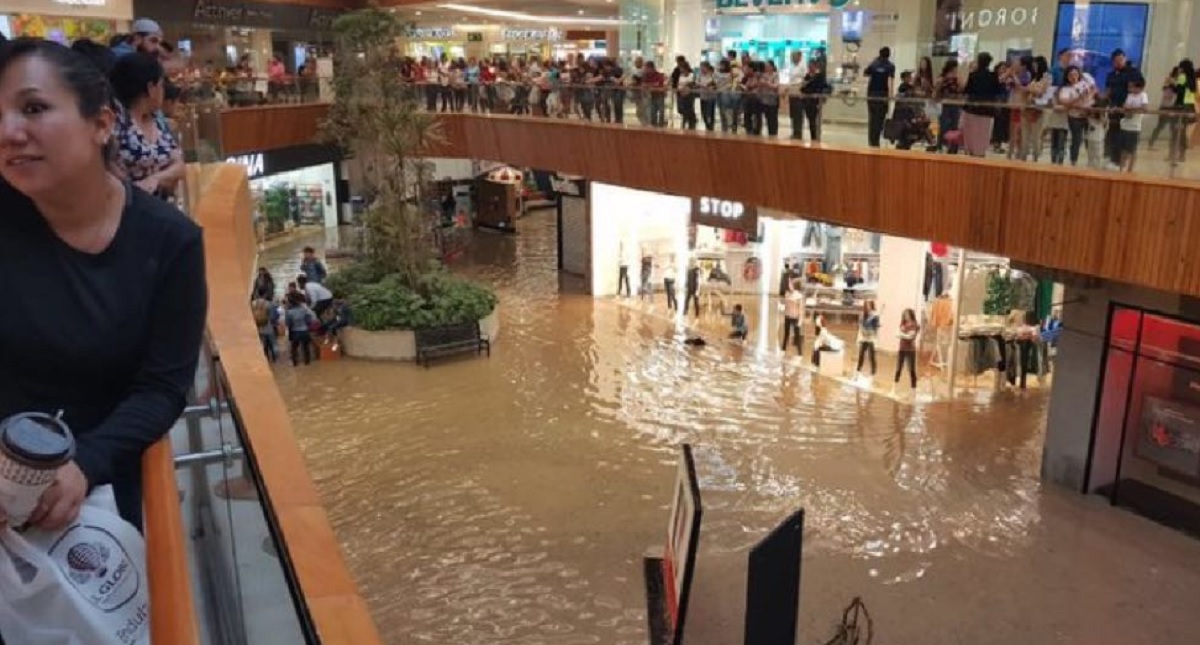 Inundaciones en Guadalajara dejan múltiples daños materiales - lluvias-en-guadalajara-dejan-severas-inundaciones