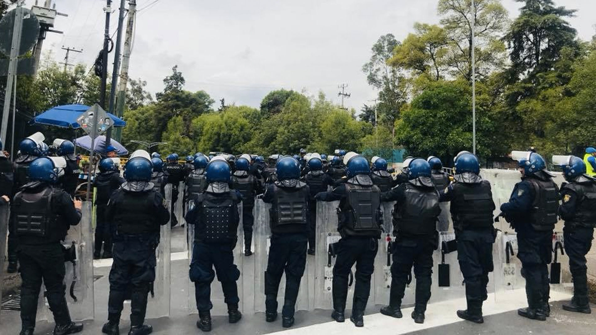 Manifestantes afectan circulación en Chivatito