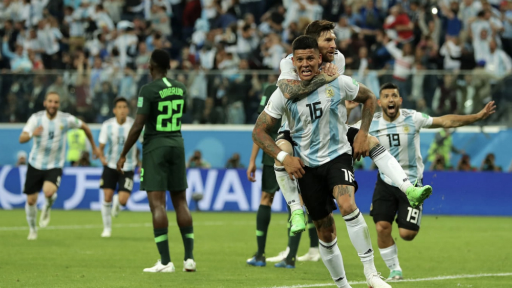 Argentina logra sobrevivir y avanza a Octavos