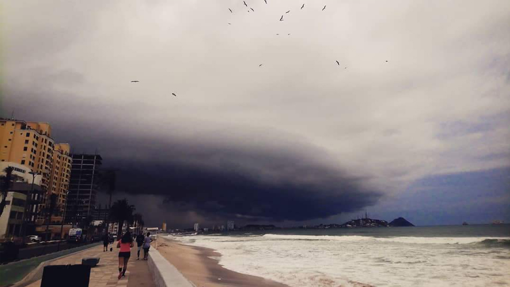 Rayo provoca la muerte de hombre en Mazatlán