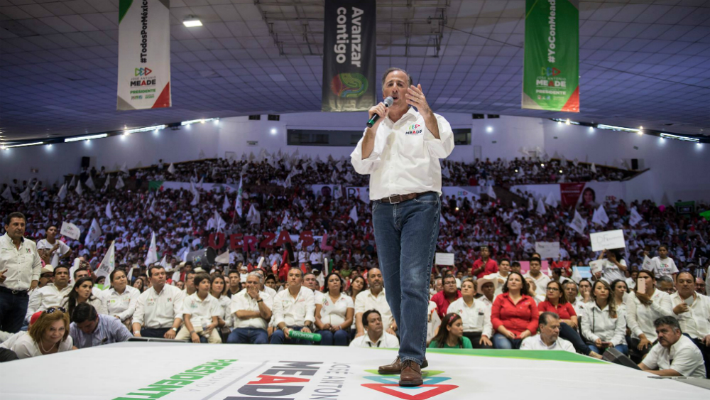 Meade critica a maestros que generan caos y predican con violencia