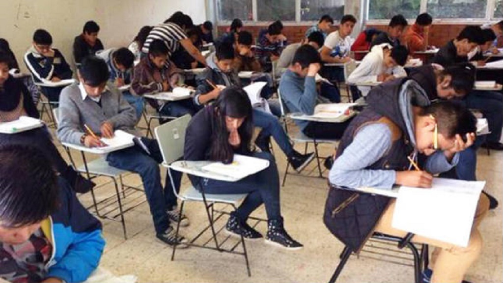 Menos jóvenes presentaron examen de ingreso a la prepa - menos-jovenes-presentaron-examen-de-ingreso-a-la-prepa-este-ano