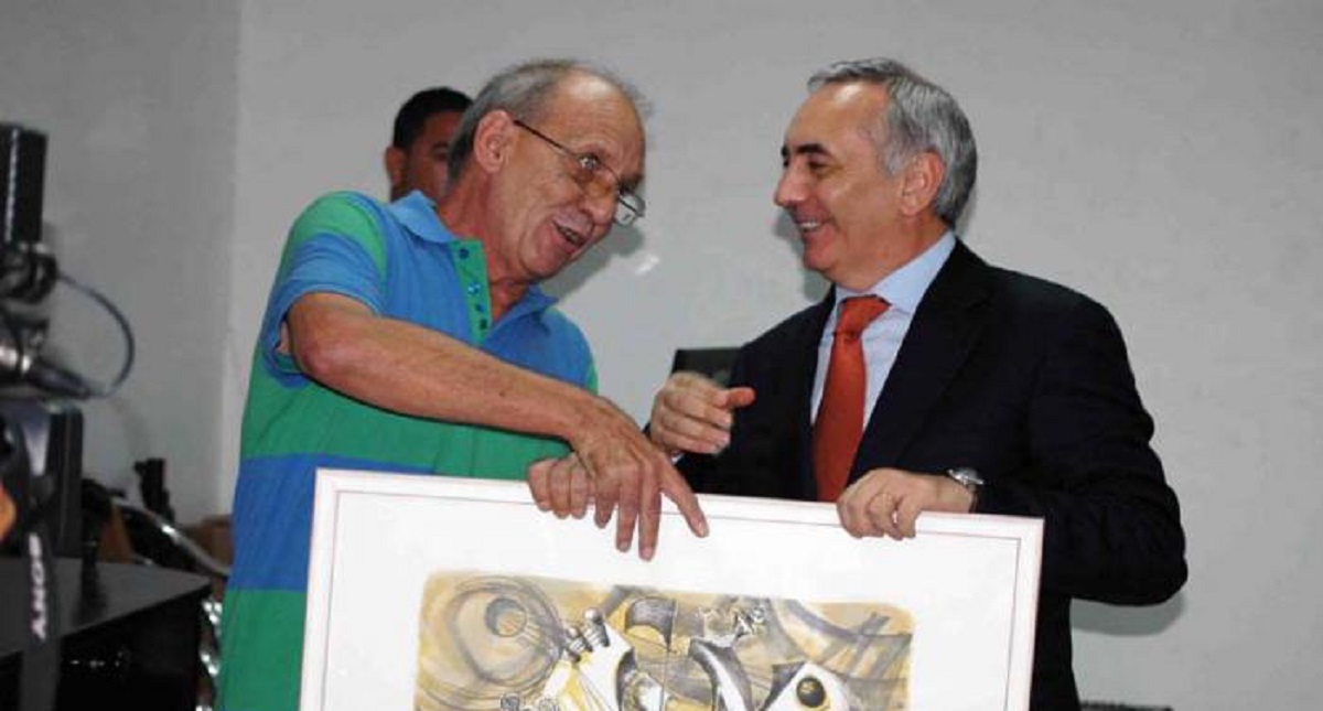 Tumor mata al reconocido cuentista Miguel Mejides - miguel-mejides