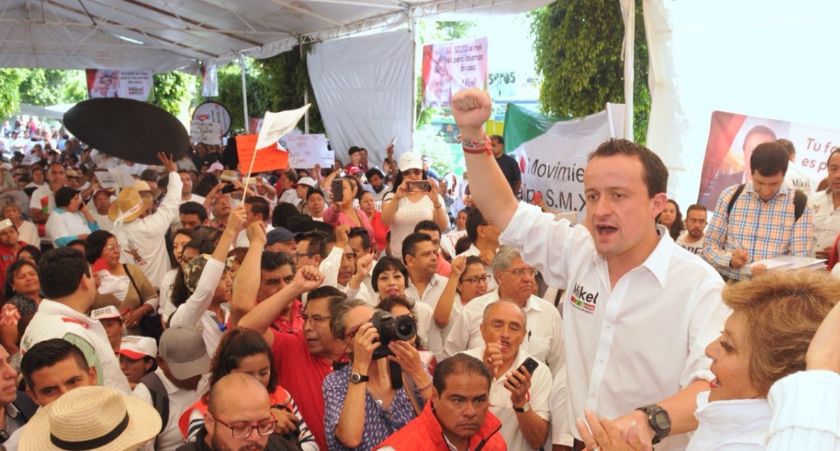 Arriola se compromete a reconstruir casas y escuelas dañadas por sismo