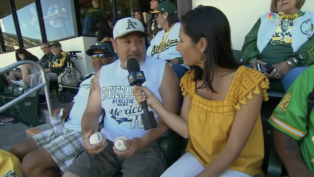 #Video Aficionado atrapa dos pelotas consecutivas de foul en MLB