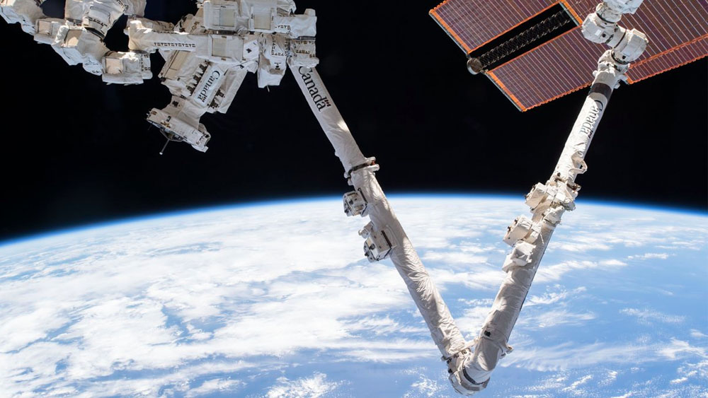 NASA lanza misión para eliminar basura espacial