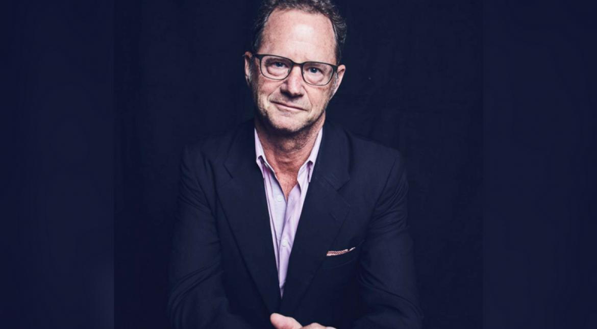 Netflix despide a director de comunicación por comentarios racistas - netflix-interior