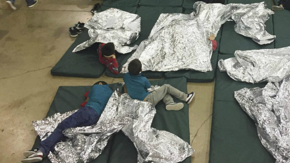 Trump defiende política migratoria; infantes separados de sus padres están histéricos - ninos-separados-eeuu