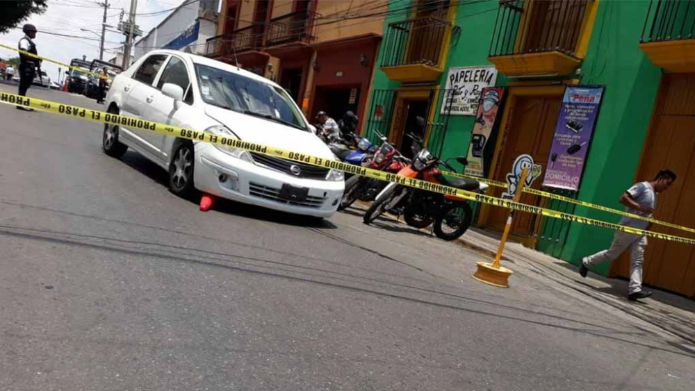 Roban y los detienen por quedar atrapados en plantón de la CNTE en Oaxaca