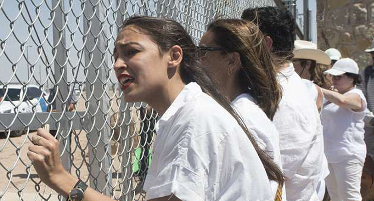 Latina que trabajaba como cantinera gana elecciones primarias de NY - ocazio-1