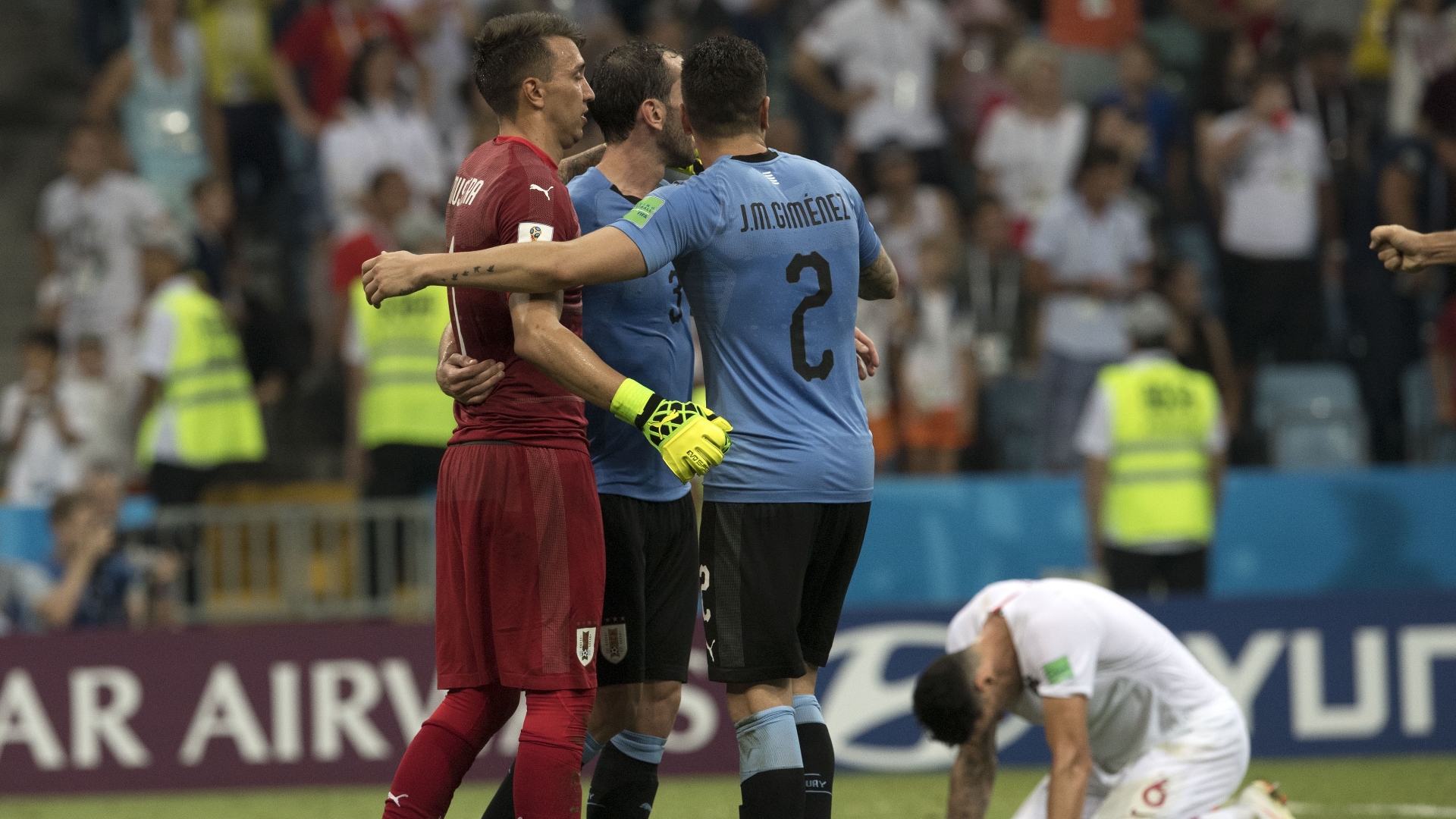 Uruguay elimina a Portugal con doblete de Cavani