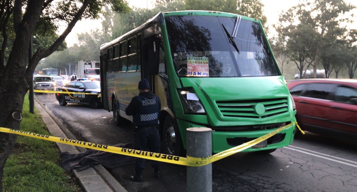 Pasajero mata a ladrón a bordo de microbús de Iztapalapa