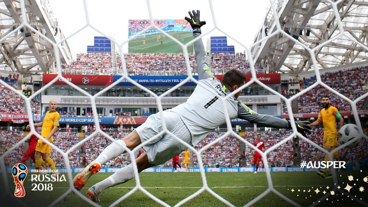 Perú se despide del Mundial eliminando a Australia - peru-australia-gol-carrillo