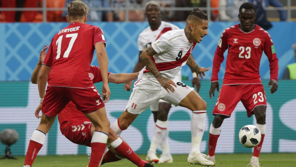 Perú pierde 1-0 ante Dinamarca en debut mundialista