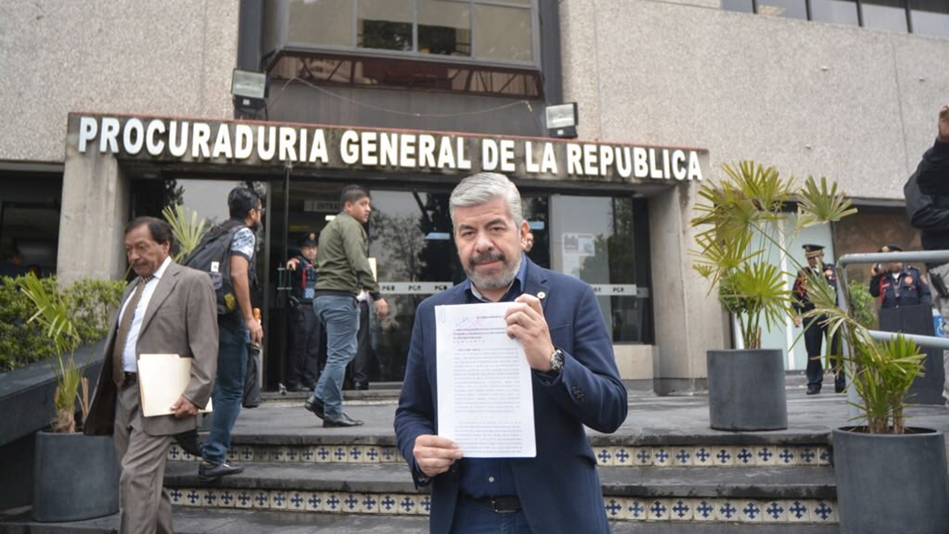 PRD denuncia a Layda Sansores por peculado por 31 mdp PRD denuncia a Layda Sansores por peculado por 31 mdp