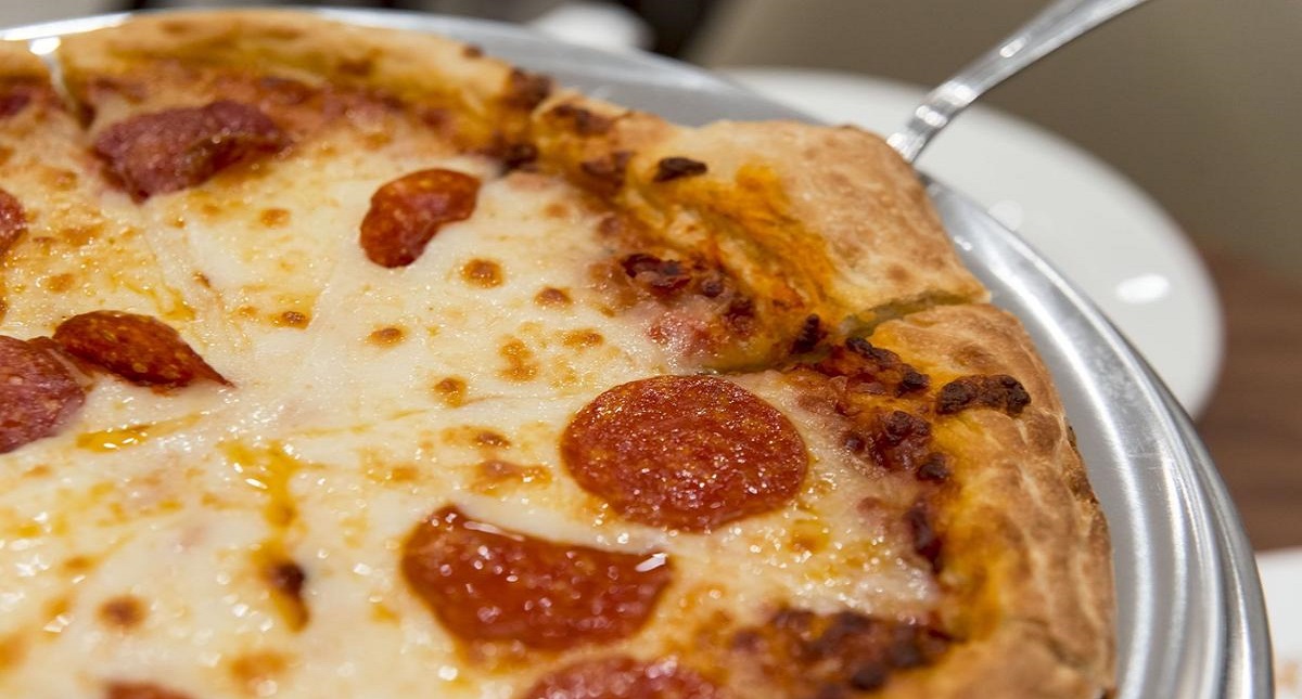 Pizzero intentó envenenar a clientes con raticida en el queso - pizzero-envenenaba-a-clientes-con-raticida-en-el-queso