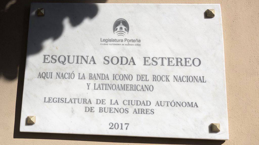 Escriben mal el nombre de Soda Stereo en homenaje - placastereoint